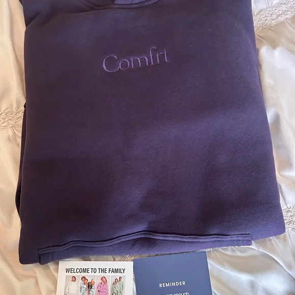 Comfrt BlackBerry Hoodie and Sweatpants Set - Picture 4 of 6